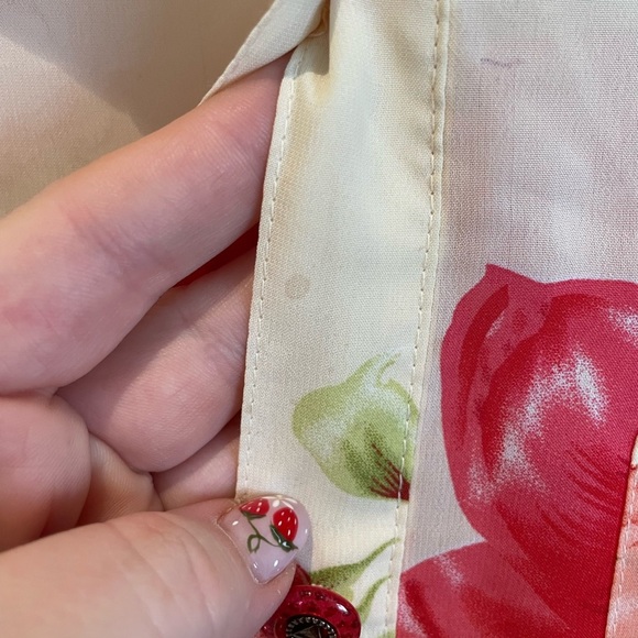 Floral blouse - Picture 2 of 6